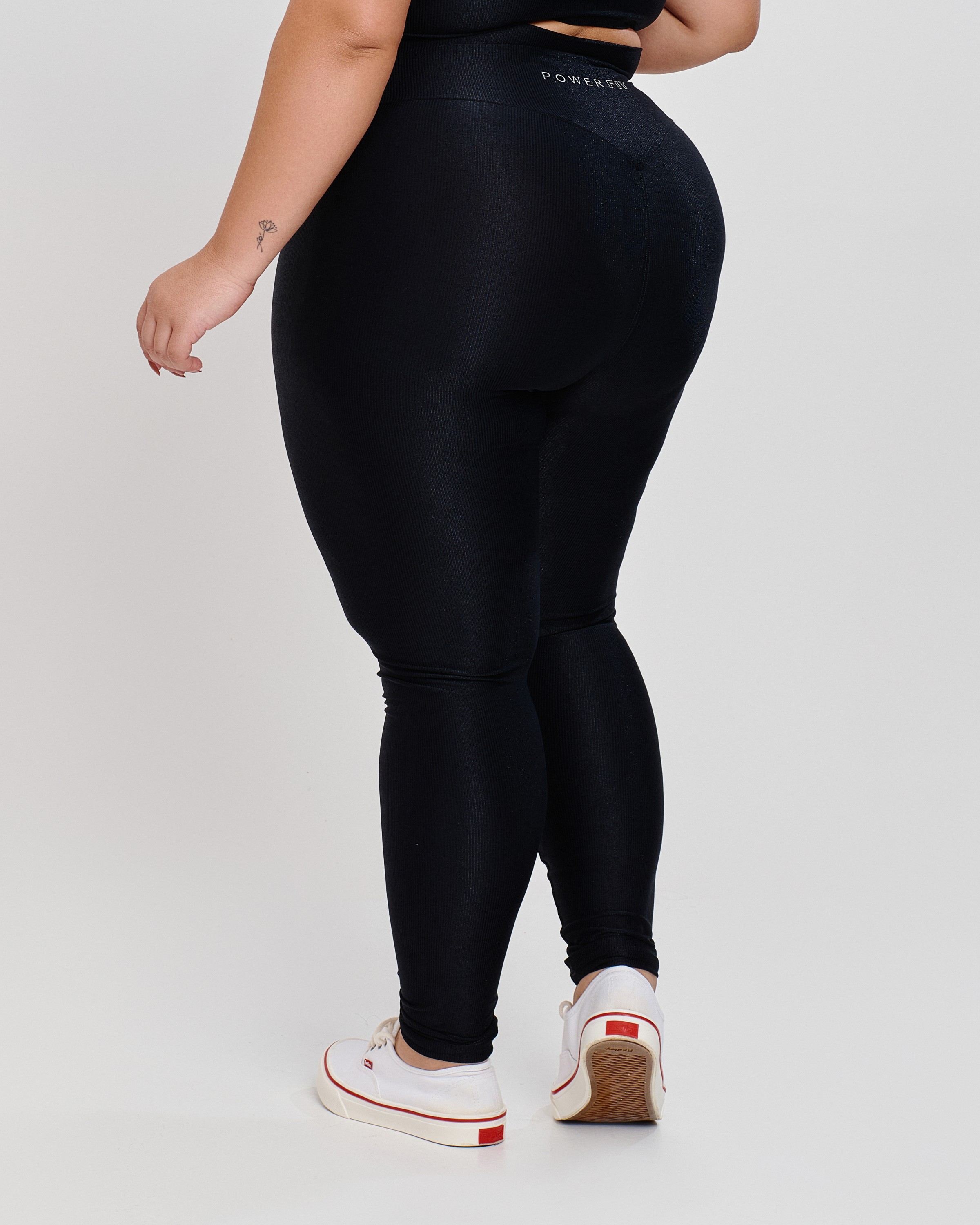 Calça Canelada Recorte V Plus Size Preta - Power Fit